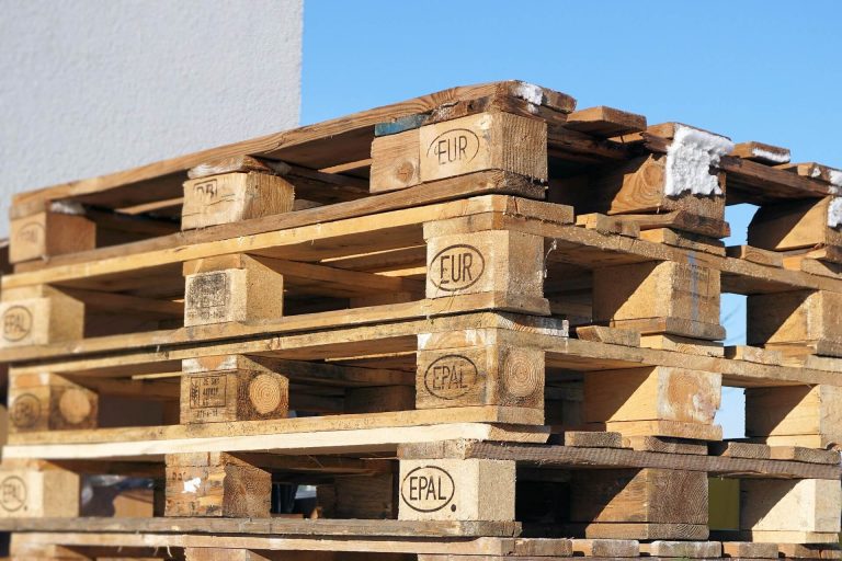 MANUFACTURING pallet stack